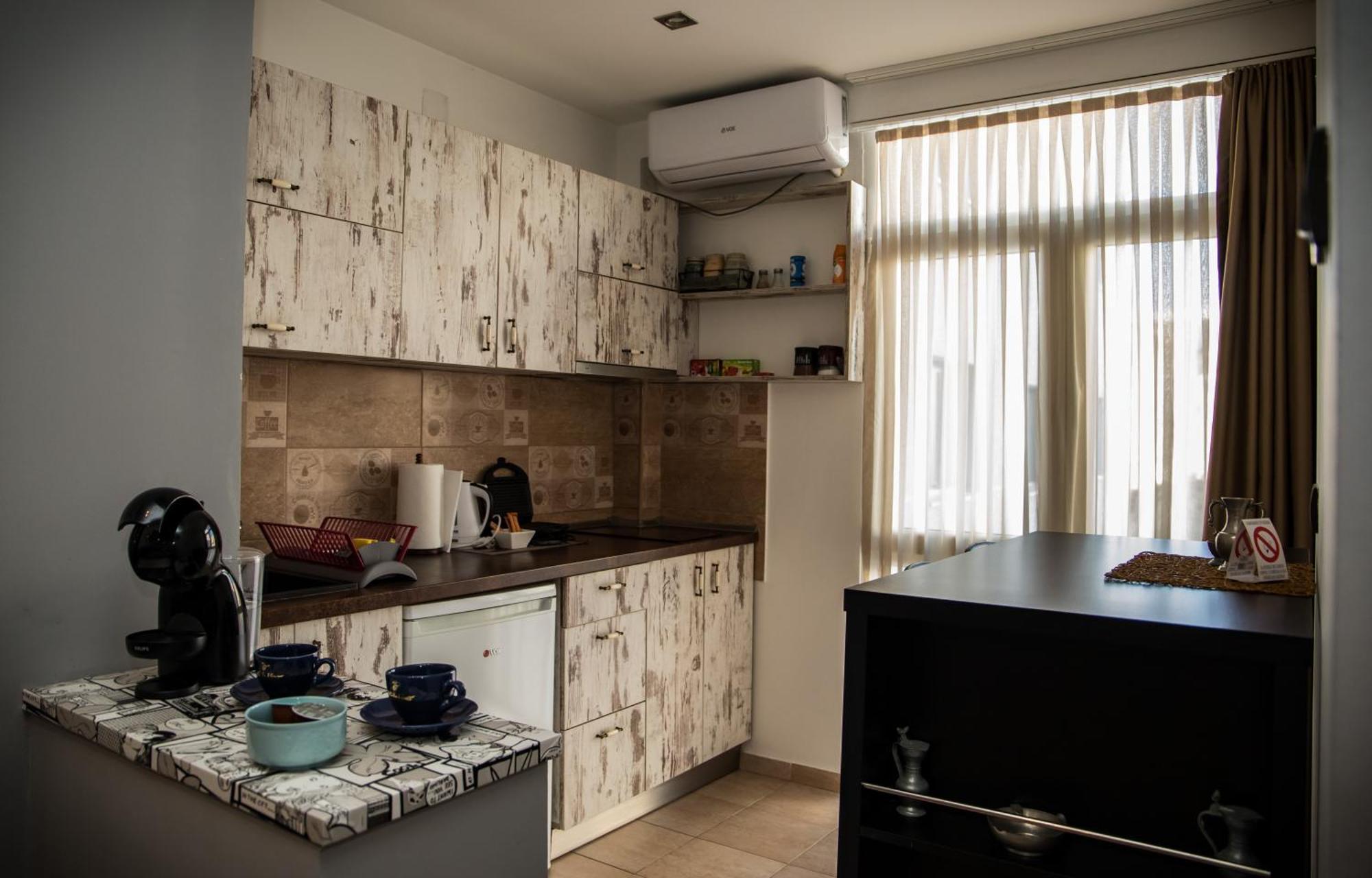 Rezervisi Slobodno, U Centru Smo Apartman Újvidék Kültér fotó